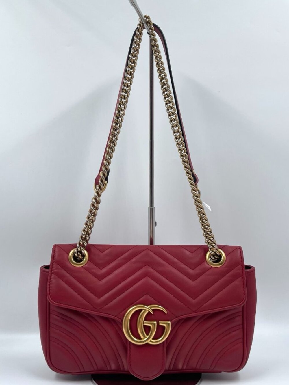 Gucci GG Marmont Small Matelassé Shoulder Bag in Hibiscus Red